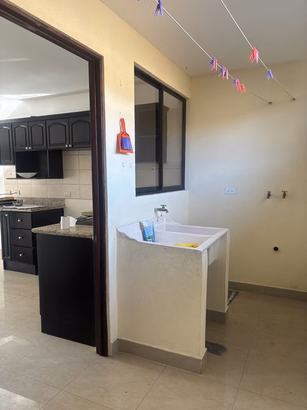 Lindo y seguro apartamento en Granadilla, Curridabat
