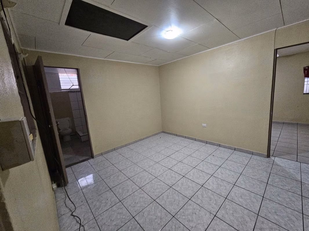 Apartamento 2 cuartos en Desamparados - Seguro y Céntrico - foto 4