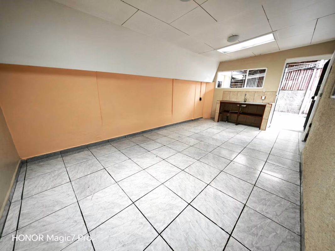 Apartamento 2 cuartos en Desamparados - Seguro y Céntrico - foto 7