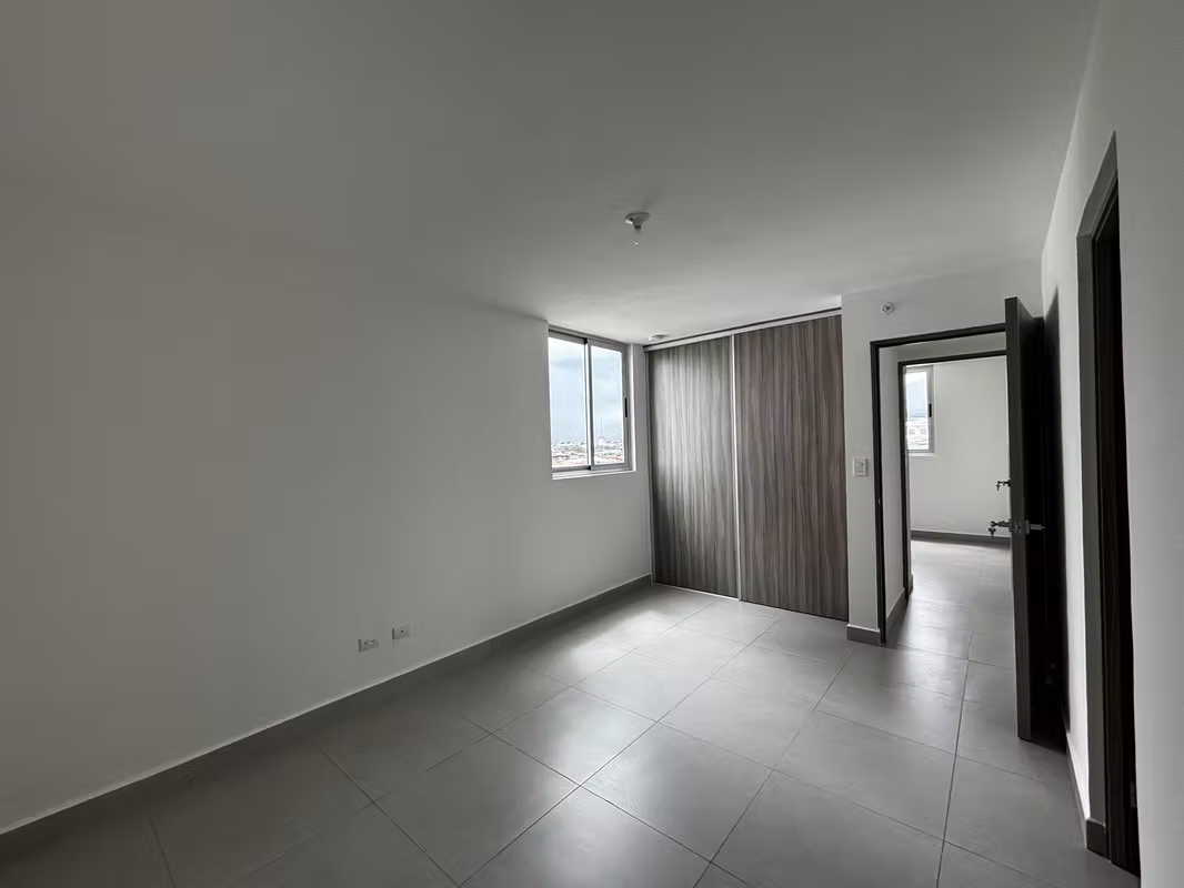 Amplio apartamento en Condominio Altamira, San Pablo - foto 4