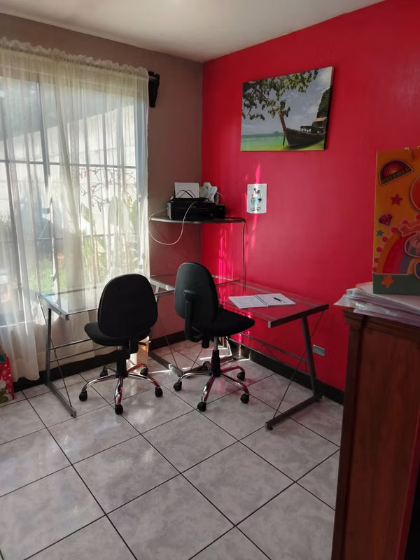 Casa en Alajuela con 3 recámaras y cocina amueblada - foto 2