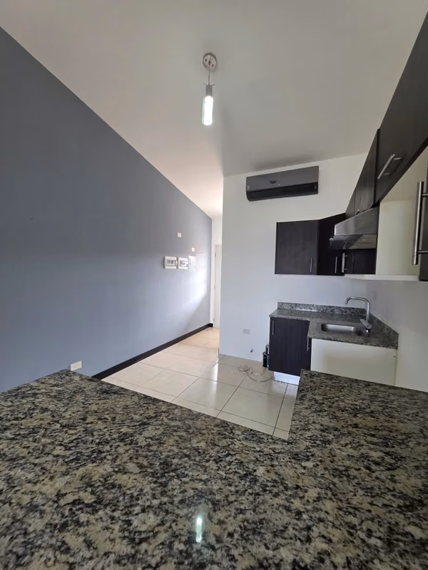Casa en Alajuela con 3 recámaras y cocina amueblada - foto 11