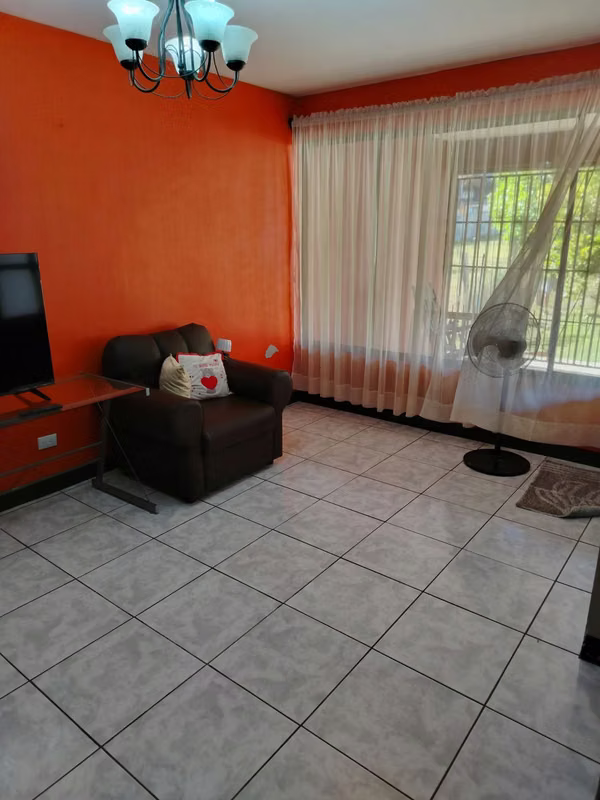 Casa en Alajuela con 3 recámaras y cocina amueblada - foto 6