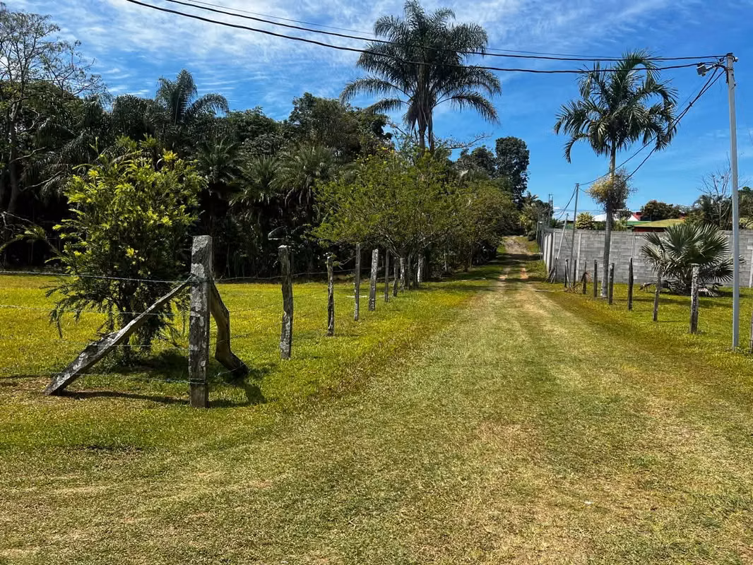 Casa en Alajuela con 3 recámaras y cocina amueblada - foto 8