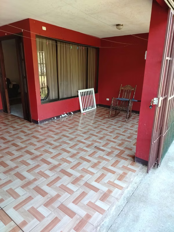 Casa en Alajuela con 3 recámaras y cocina amueblada - foto 9