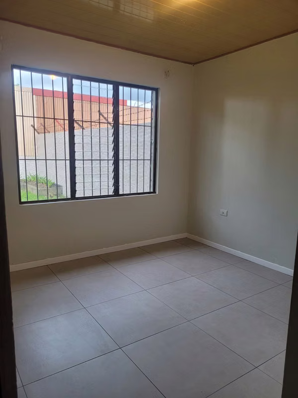 Amplia casa en alquiler en Coronado, San José - foto 5