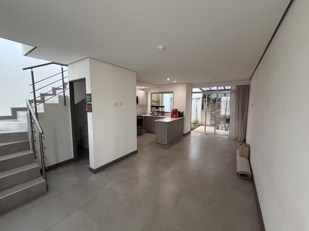 Moderna casa con terraza y amenidades en Montes de Oca 1