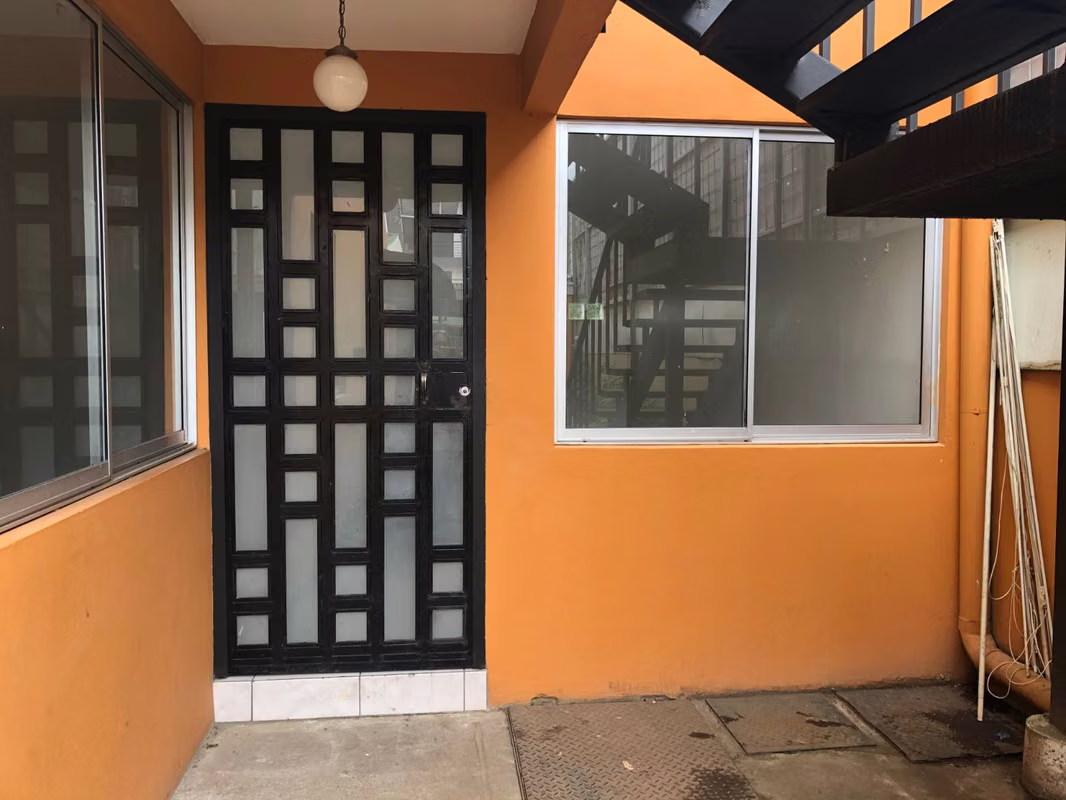 Apartamento de Dos Dormitorios en Tibás, San José
