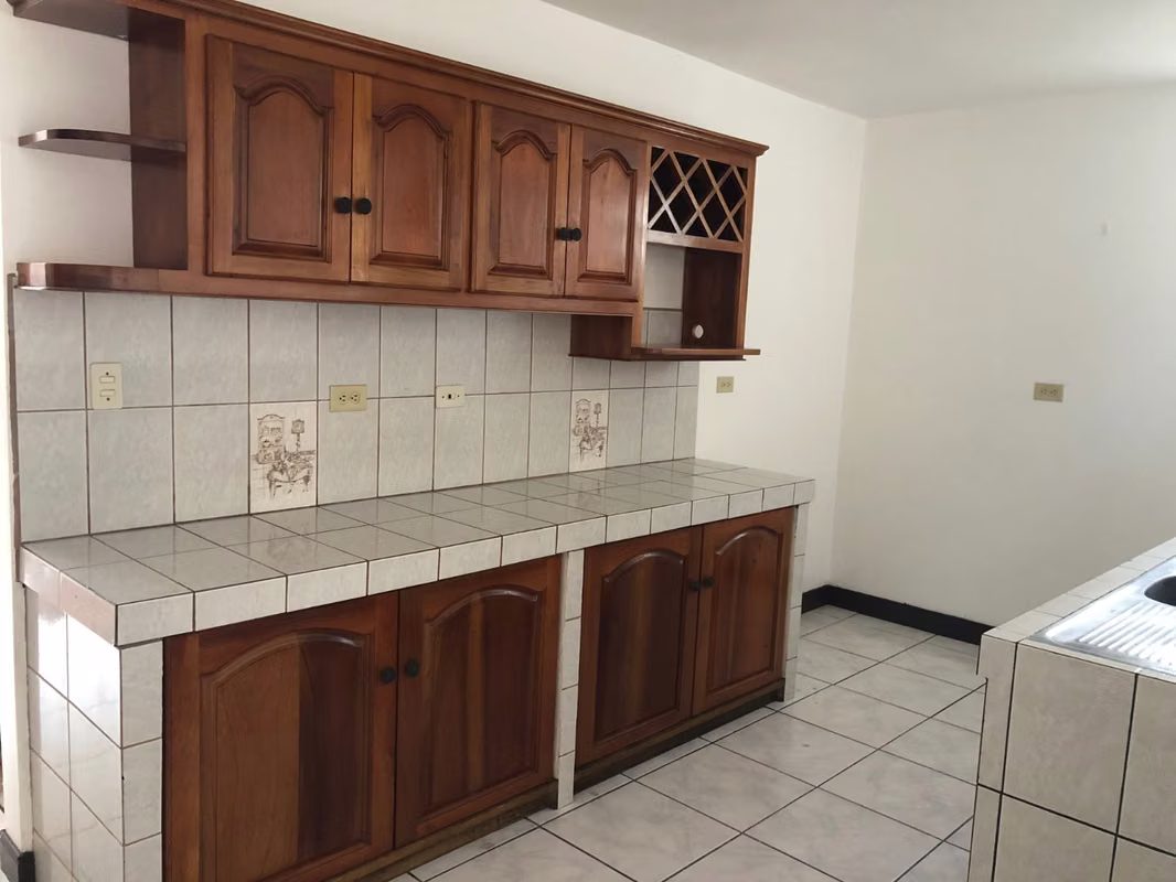 Apartamento de Dos Dormitorios en Tibás, San José - foto 4