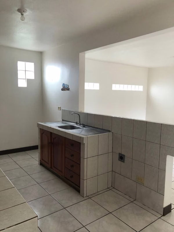 Apartamento de Dos Dormitorios en Tibás, San José - foto 6