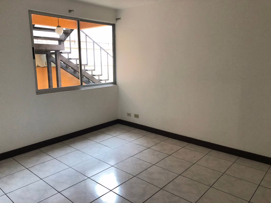Apartamento de Dos Dormitorios en Tibás, San José - foto 7