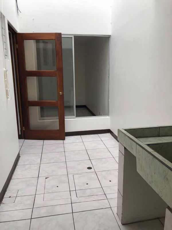 Apartamento de Dos Dormitorios en Tibás, San José - foto 8