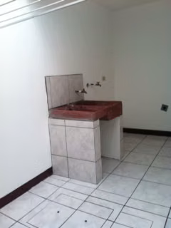 Apartamento de Dos Dormitorios en Tibás, San José - foto 10
