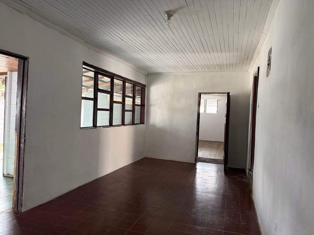 Casa en alquiler ideal para vivienda o comercio en Santo Domingo - foto 2