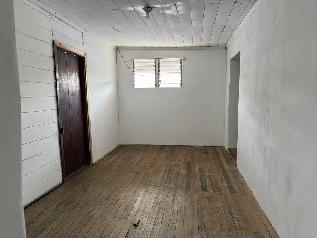 Casa en alquiler ideal para vivienda o comercio en Santo Domingo - foto 5