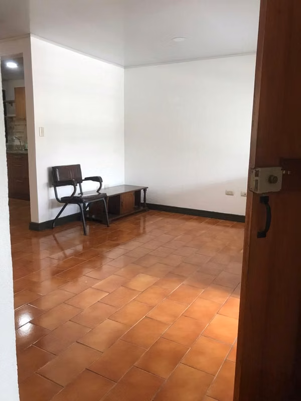 Casa en alquiler en el centro de Moravia, San José - foto 3