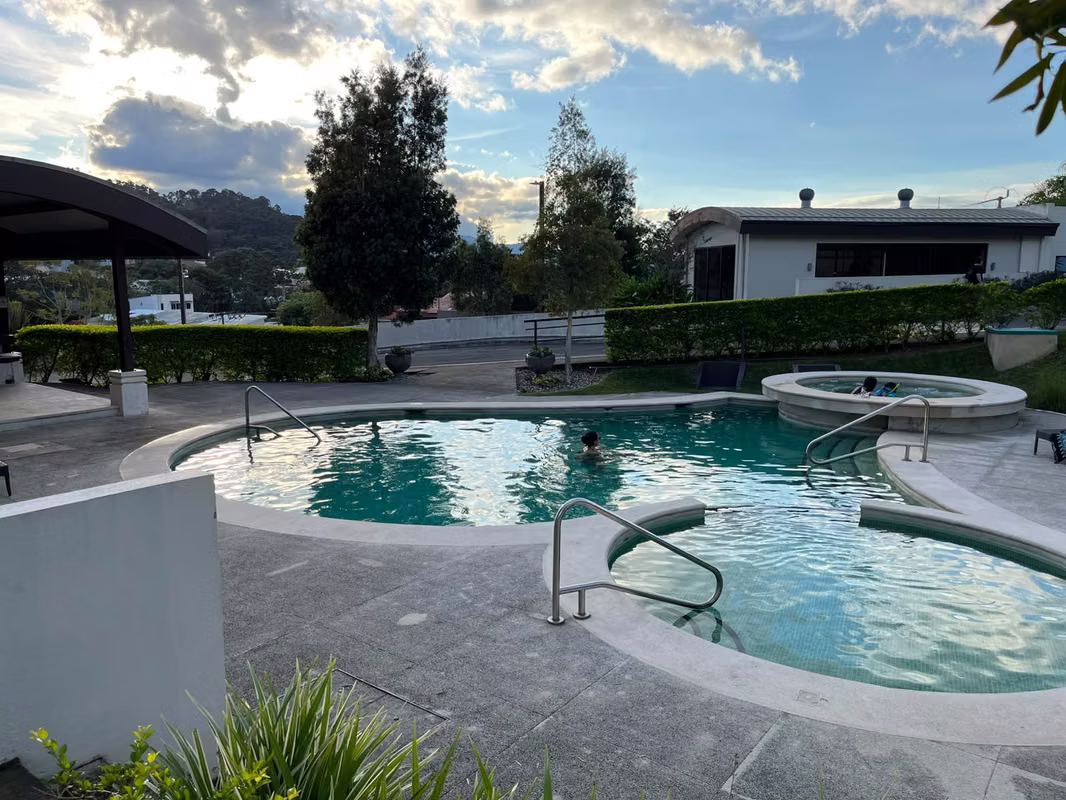 Moderno apartamento en Lomas de Ayarco, Curridabat - foto 13