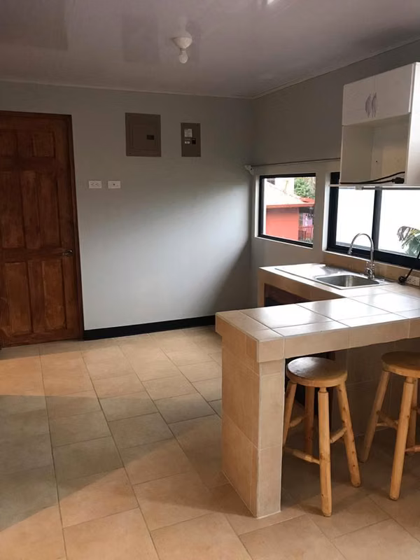 Alquiler de apartamento en Tibás, ideal para estudiantes - foto 7