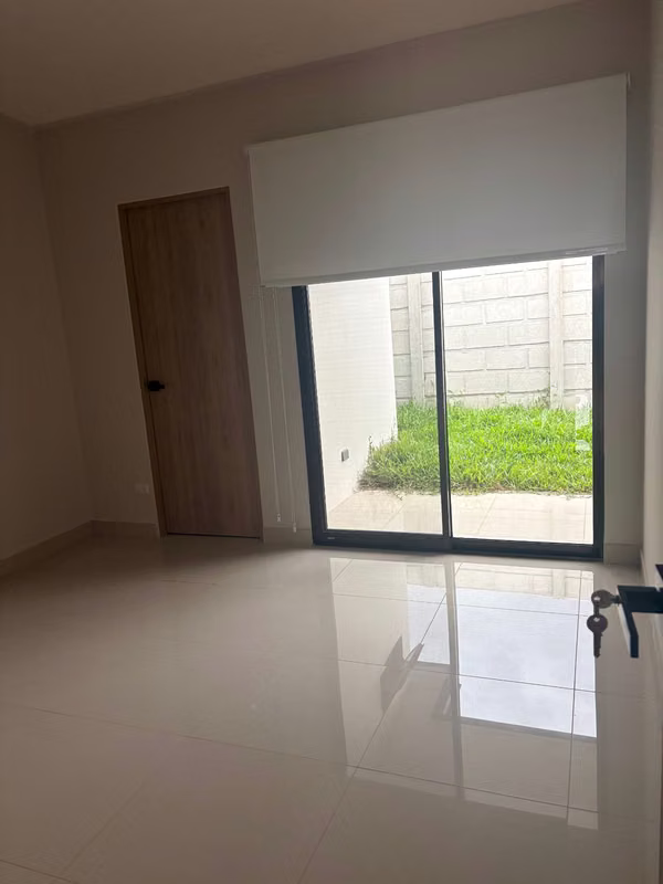Hermosa casa nueva en condominio en Heredia - foto 8