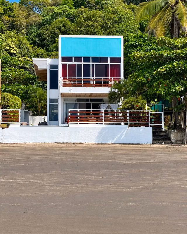 Hermosa casa frente al mar en Puntarenas 1
