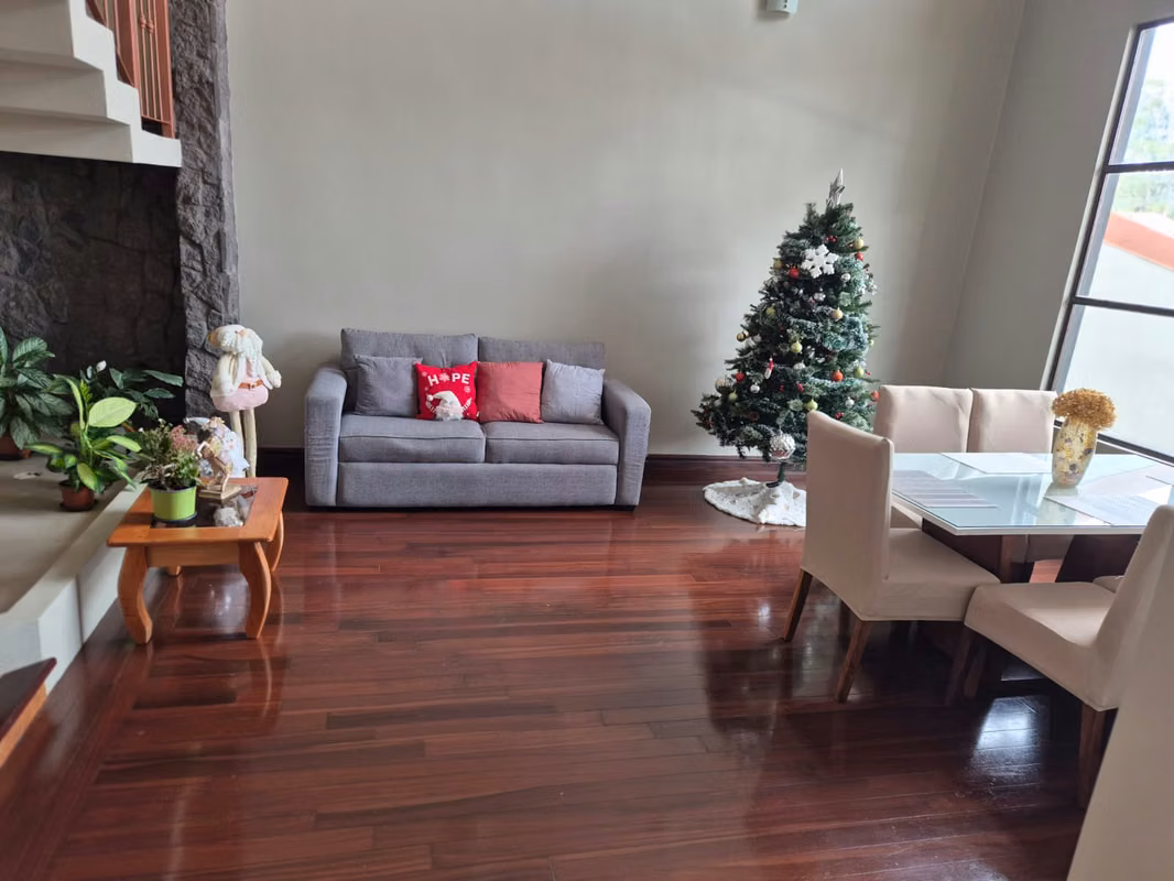 Amplia casa en condominio privado en Moravia con hermosa vista - foto 6