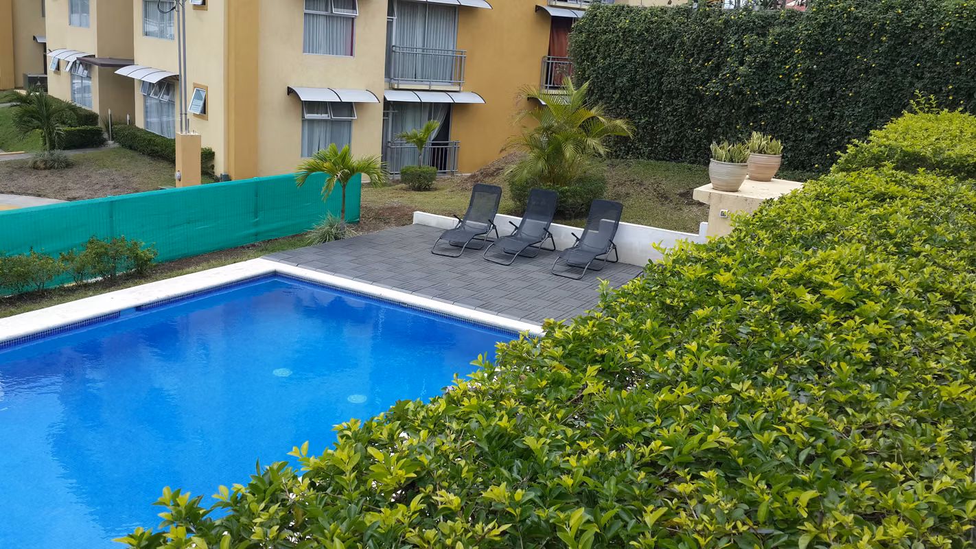 Apartamento en Condominio Fuente del Sol - Desamparados - foto 2
