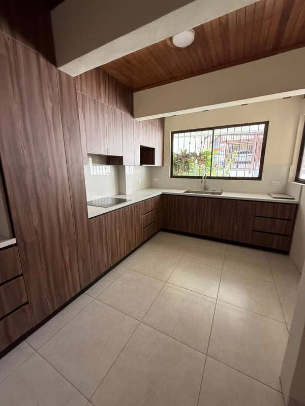 Casa Amueblada y Renovada en Atenas - Listo para Mudarse - foto 6