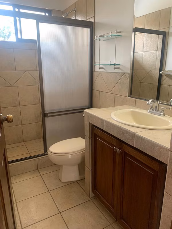 Casa Familiar en Condominio en Pozos, Santa Ana - foto 8