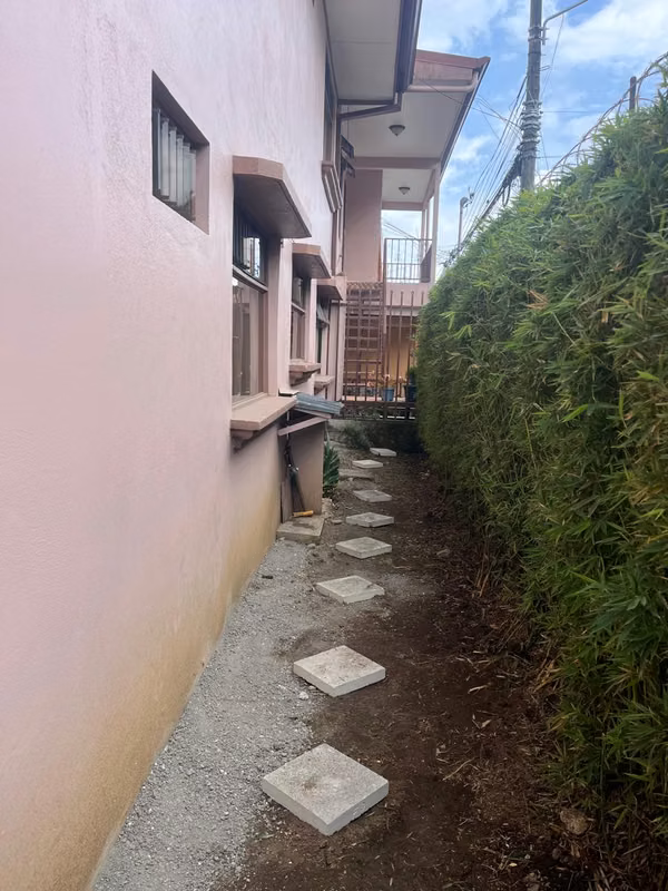 Espaciosa casa en excelente ubicación en Moravia - foto 6