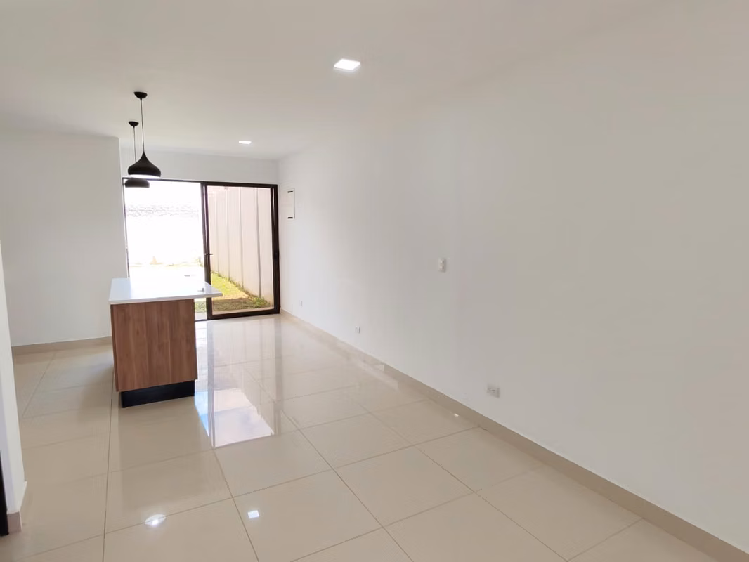 Casa en Alajuela Centro con 3 Recámaras y Cochera - foto 15
