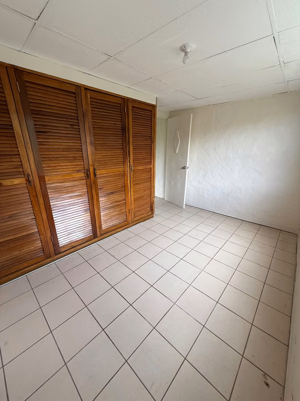 Amplio apartamento de 3 habitaciones en Desamparados - foto 9