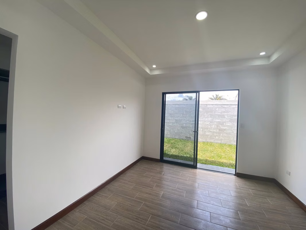Casa Familiar Semi Amueblada en San Rafael de Oreamuno - foto 7