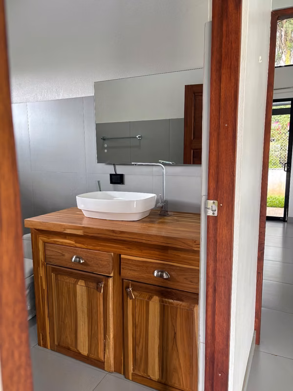 Casa moderna en San Isidro de Grecia con vistas naturales - foto 13