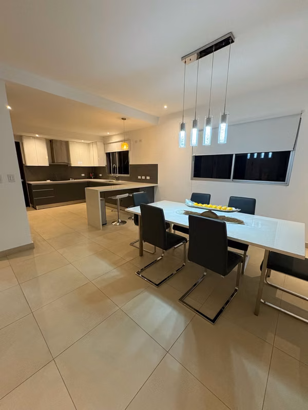 Hermosa casa amueblada en condominio en Heredia - foto 4