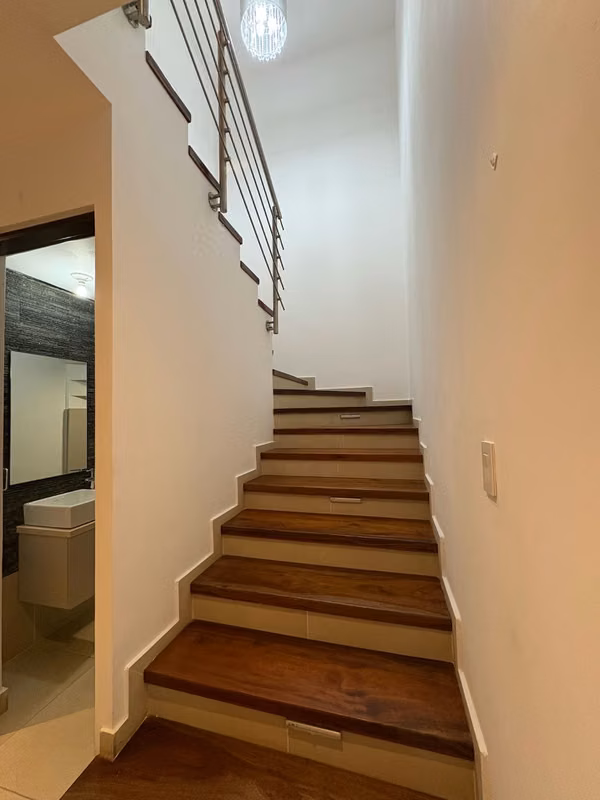 Hermosa casa amueblada en condominio en Heredia - foto 5