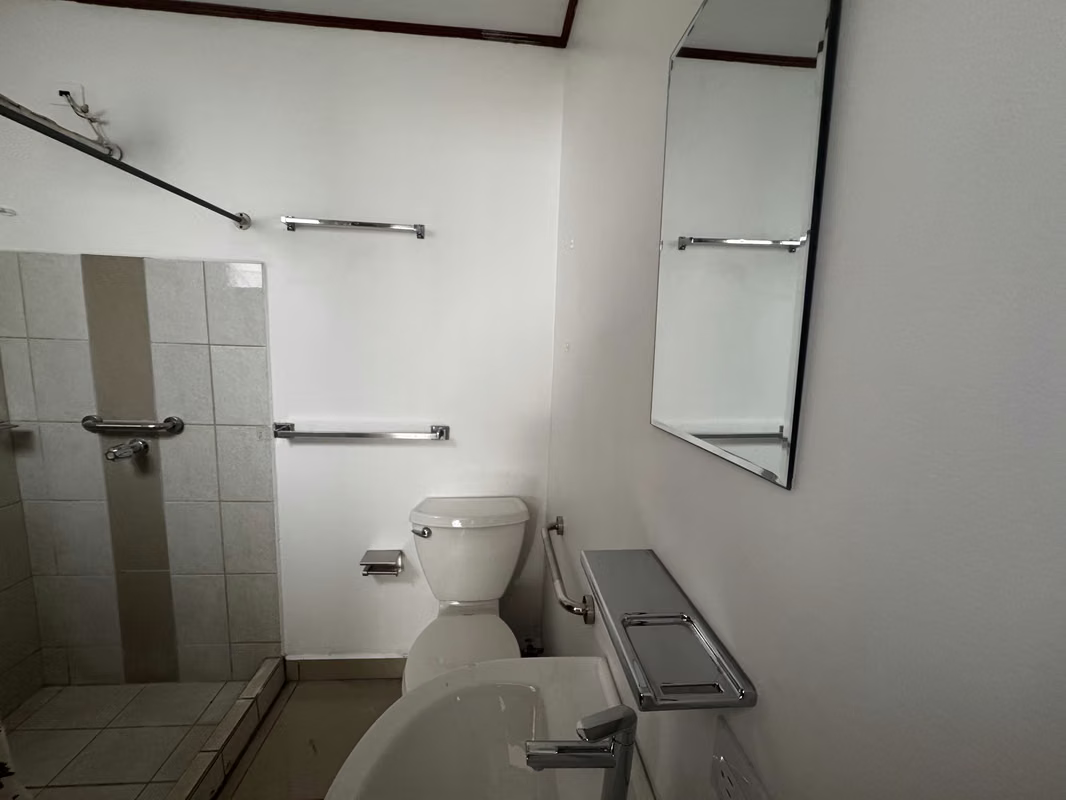 Casa en Alquiler en Tibás - Espacio Amplio y Seguro - foto 8
