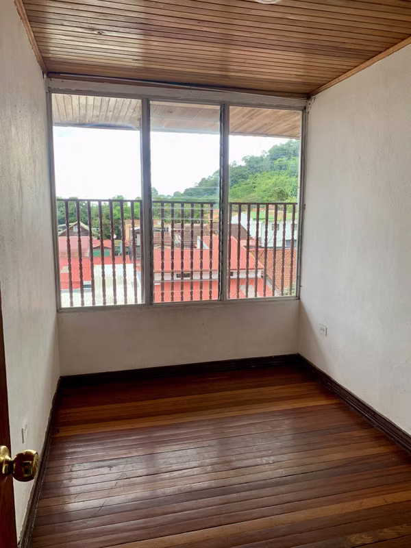 Lindo y seguro apartamento en San Antonio de Desamparados - foto 11