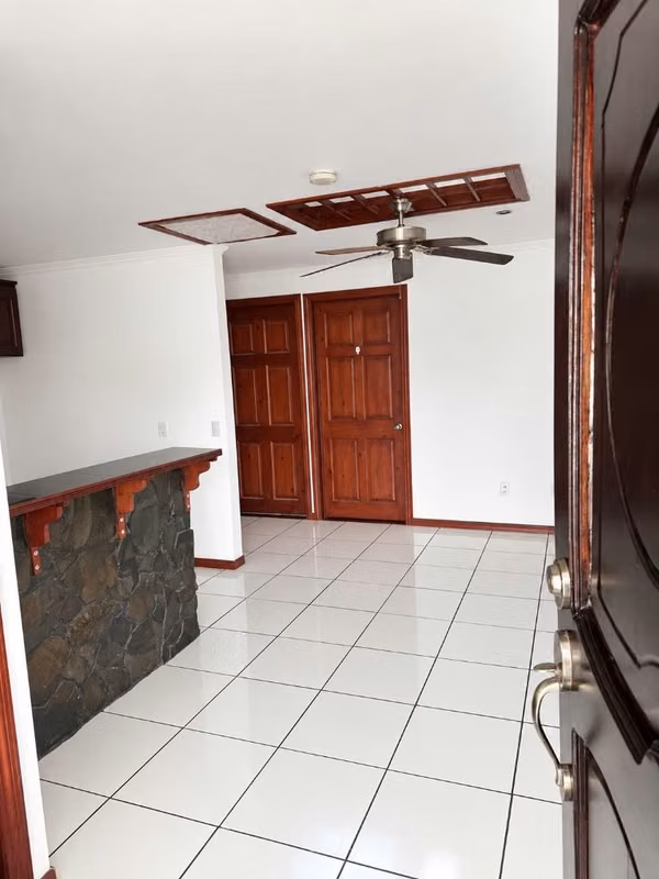 Apartamento de 2 habitaciones en Tibás, San José 1