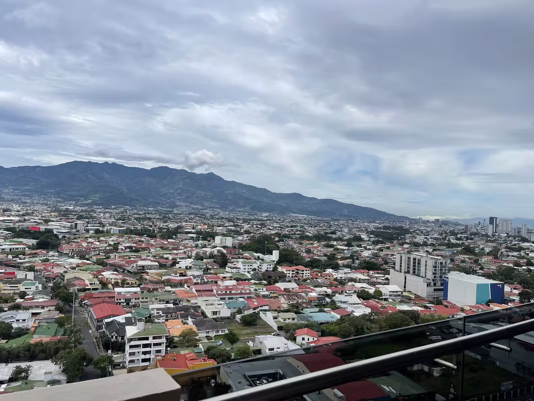 Hermoso departamento amoblado en Curridabat 1
