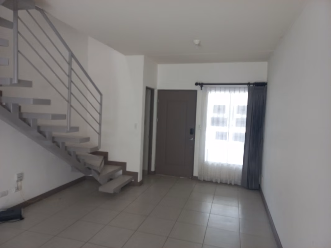 Casa en Condominio Via Heredia - Comodidad y Seguridad - foto 2
