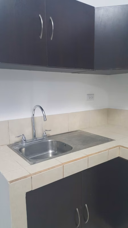 Apartamento de dos plantas en alquiler en Santo Domingo - foto 5