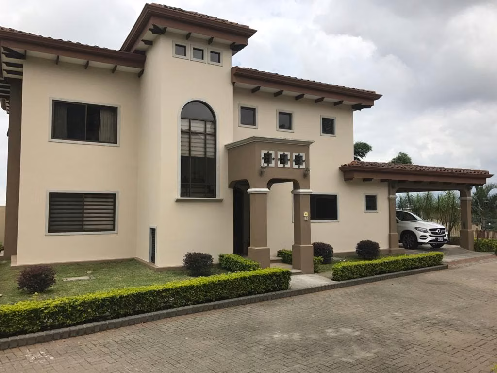 Hermosa casa de dos plantas en Condominio Resort Naos, Heredia - foto 6