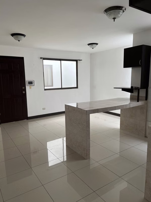 Amplio y Seguro Apartamento en Tibás, San José 1