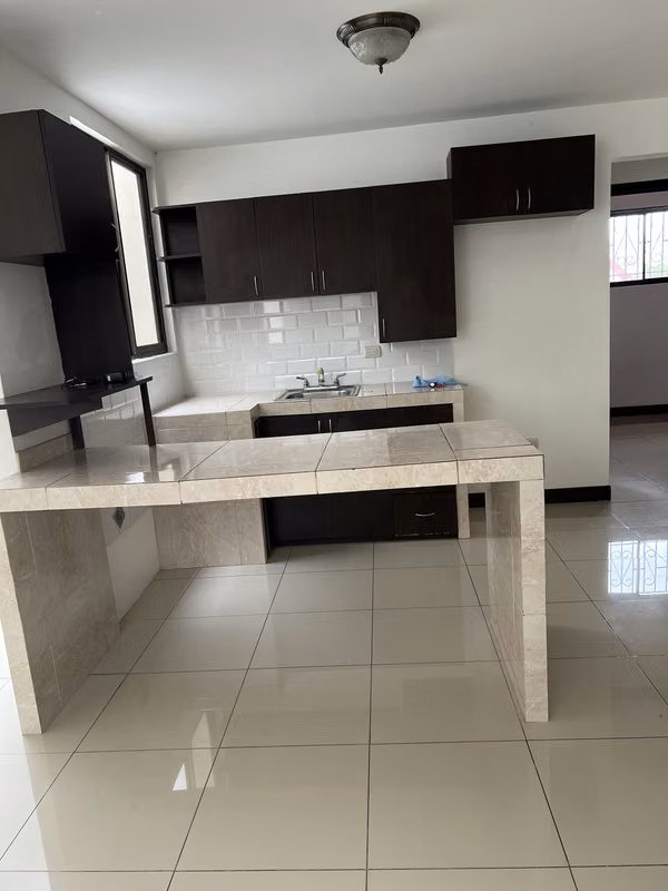 Amplio y Seguro Apartamento en Tibás, San José - foto 8