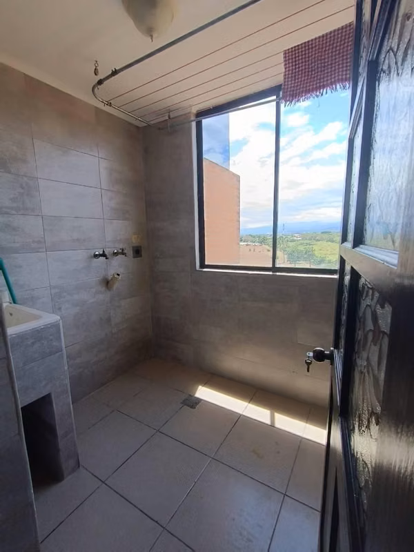 Lindo Apartamento con Vista a las Montañas - foto 2