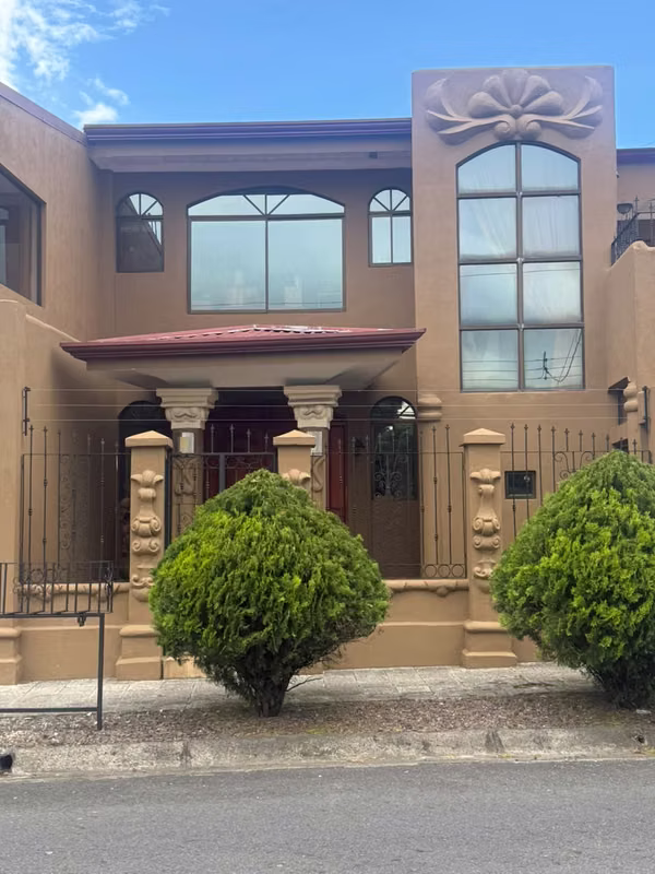 Hermosa casa en Residencial Omega, La Unión, Cartago - foto 11