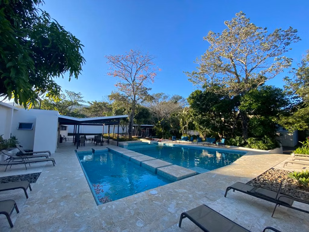 Casa Moderna en Condo Exclusivo con Piscina en Santa Ana - foto 15