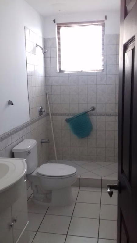 Apartamento de 2 Habitaciones en Escazú con Balcón y Piscina - foto 6