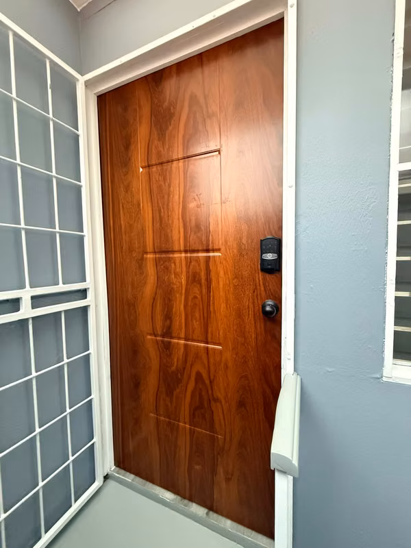 Moderno Apartamento de 2 Habitaciones en La Florida de Tibás - foto 12