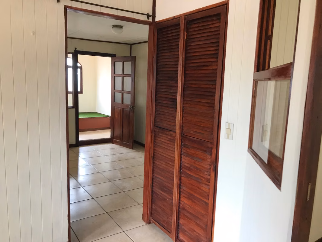 Lindo apartamento en Cartago con balcón y vista a la montaña